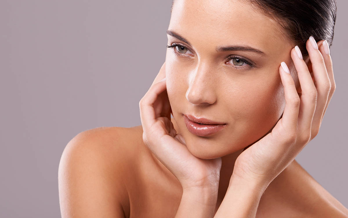 pulizia-viso-fai-da-te-vs-professionale